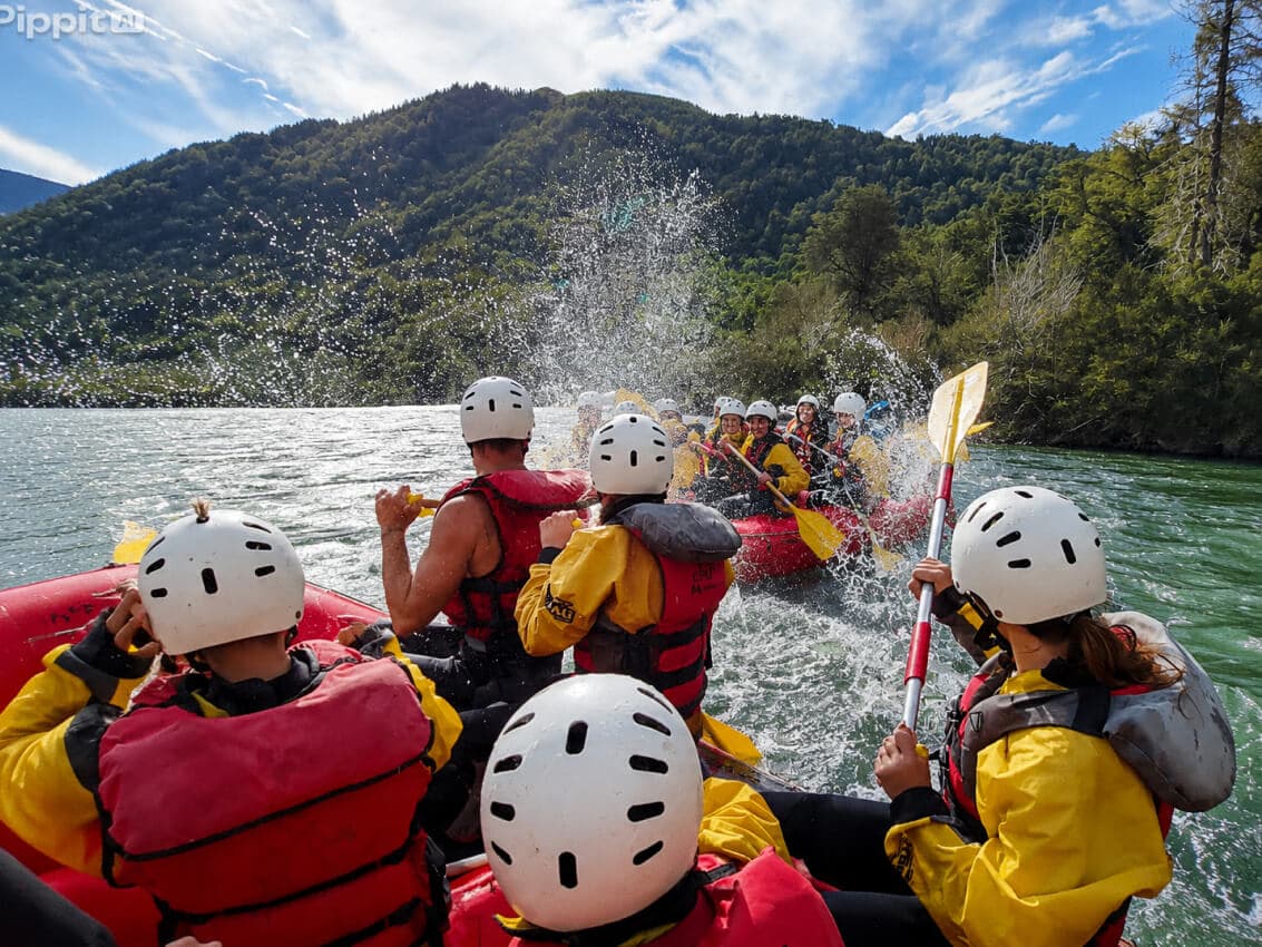 Rafting light en el río Manso